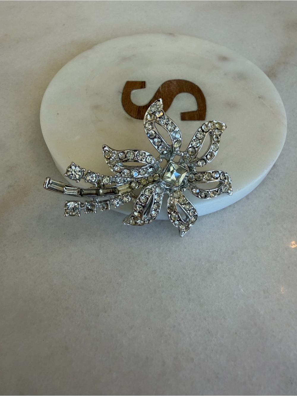 Crystal Flower Brooch Pin in Silver Tone - Picture 2 of 4